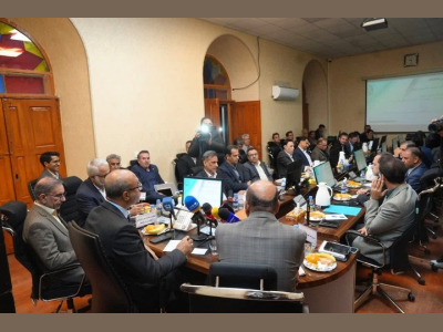 در سالن جلسات شهرداری کرمانشاه؛
نشست ساماندهی مدیریت کلانشهر کرمانشاه با حضور استاندار برگزار شد